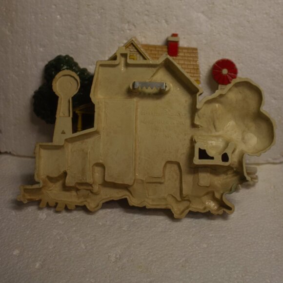 Homco Farmhouse Plastic 3D Wall Hanging Set of 2 - Picture 2 of 3